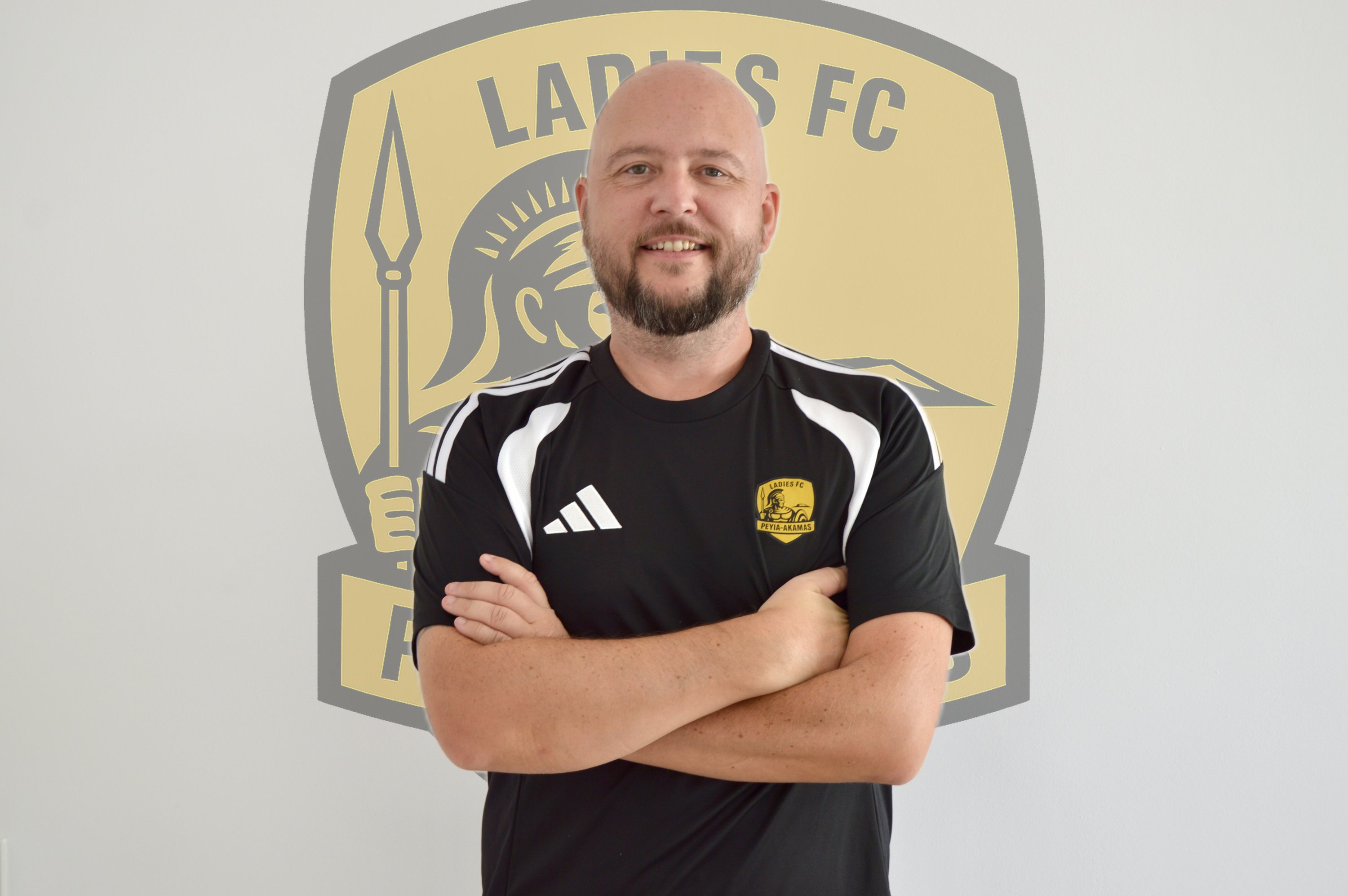 Head coach James Thomas